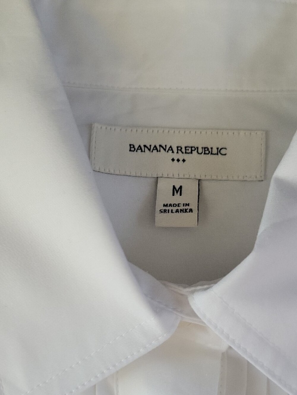 Banana Republic White Pleated Front Dress Shirt- Brand New, Never worn! - Picture 5 of 6